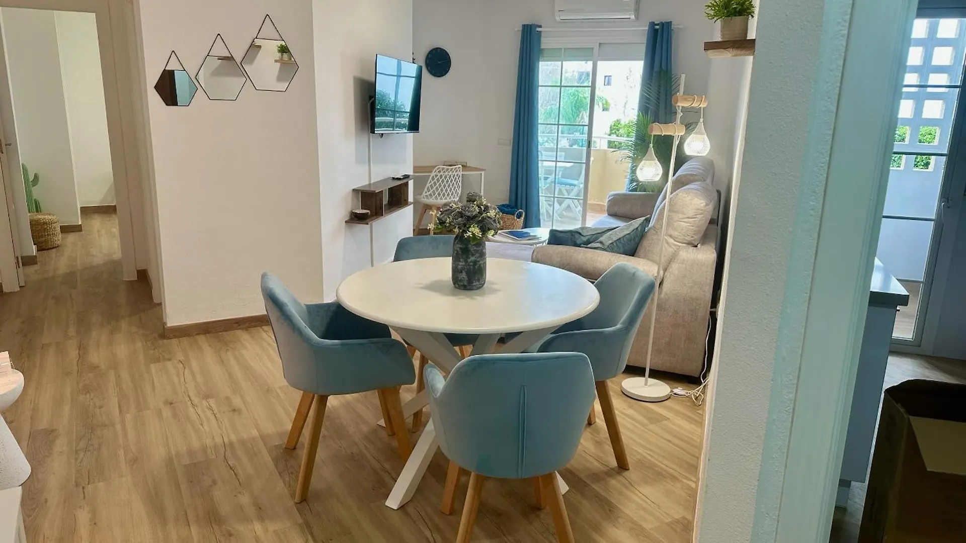 Carihuela Beach I By Holiday Homes Malaga Torremolinos 0*,