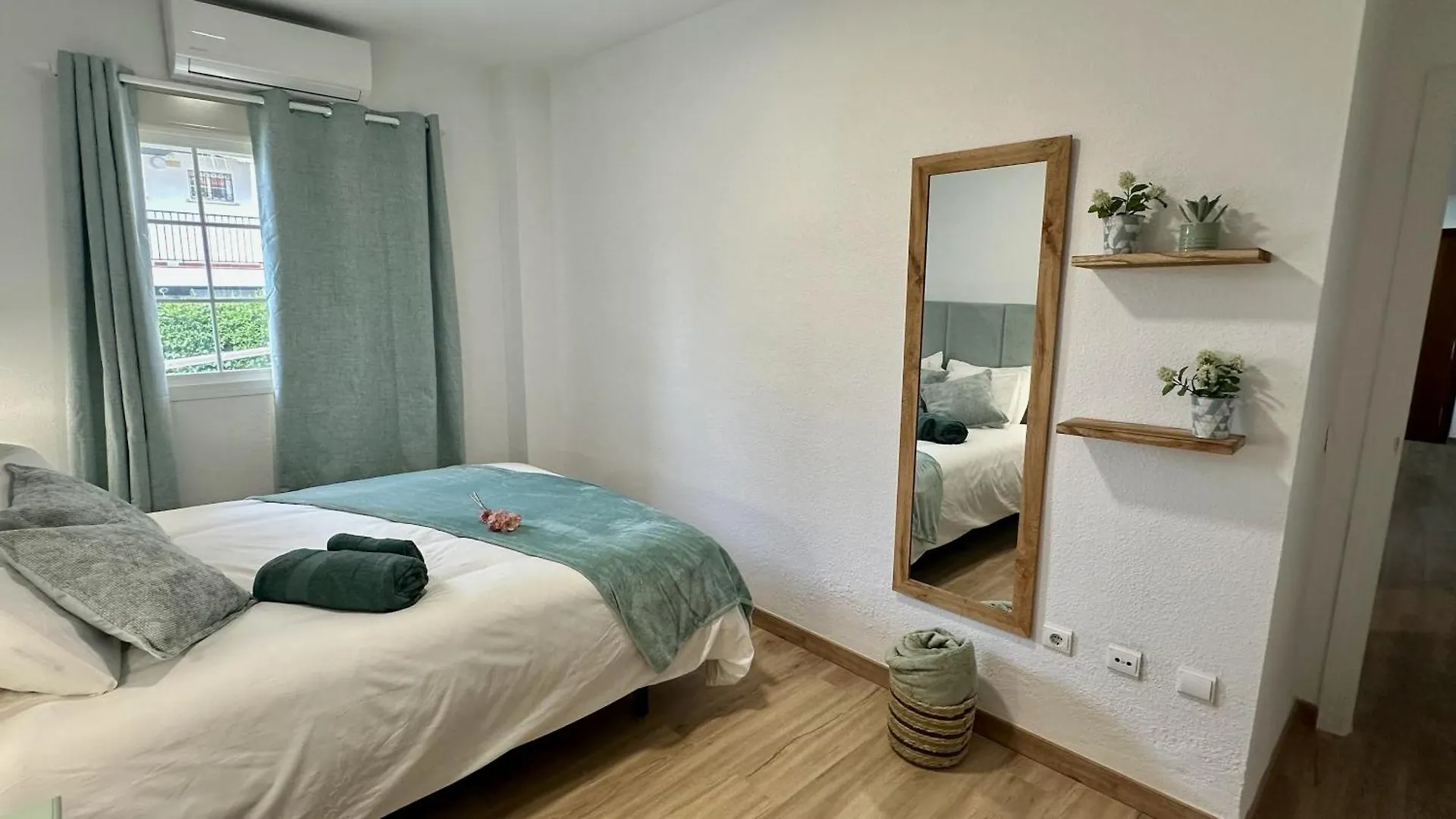 Apartman Carihuela Beach I By Holiday Homes Malaga Torremolinos Spanyolország