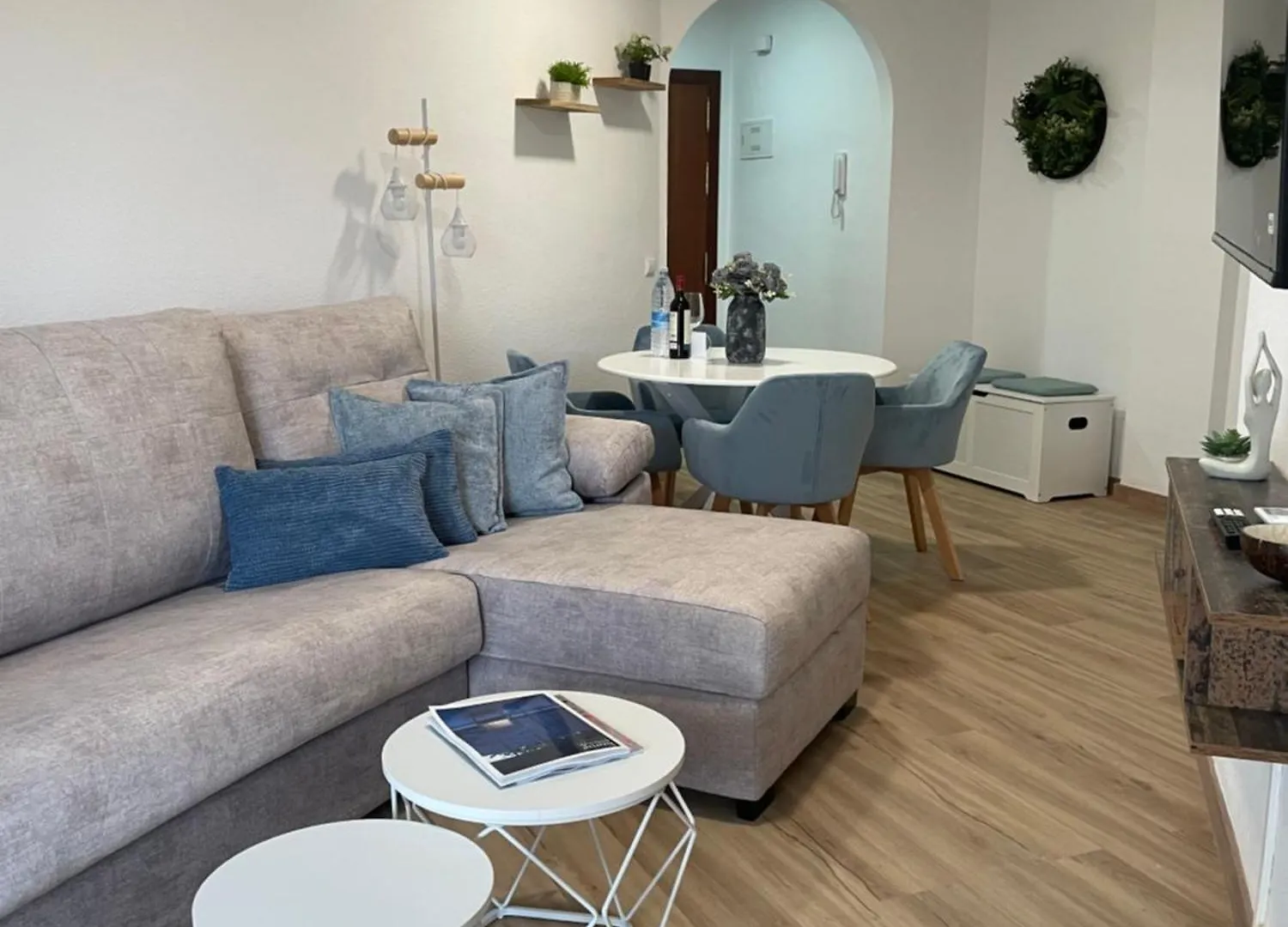 Carihuela Beach I By Holiday Homes Malaga Torremolinos 0*,  Spanyolország