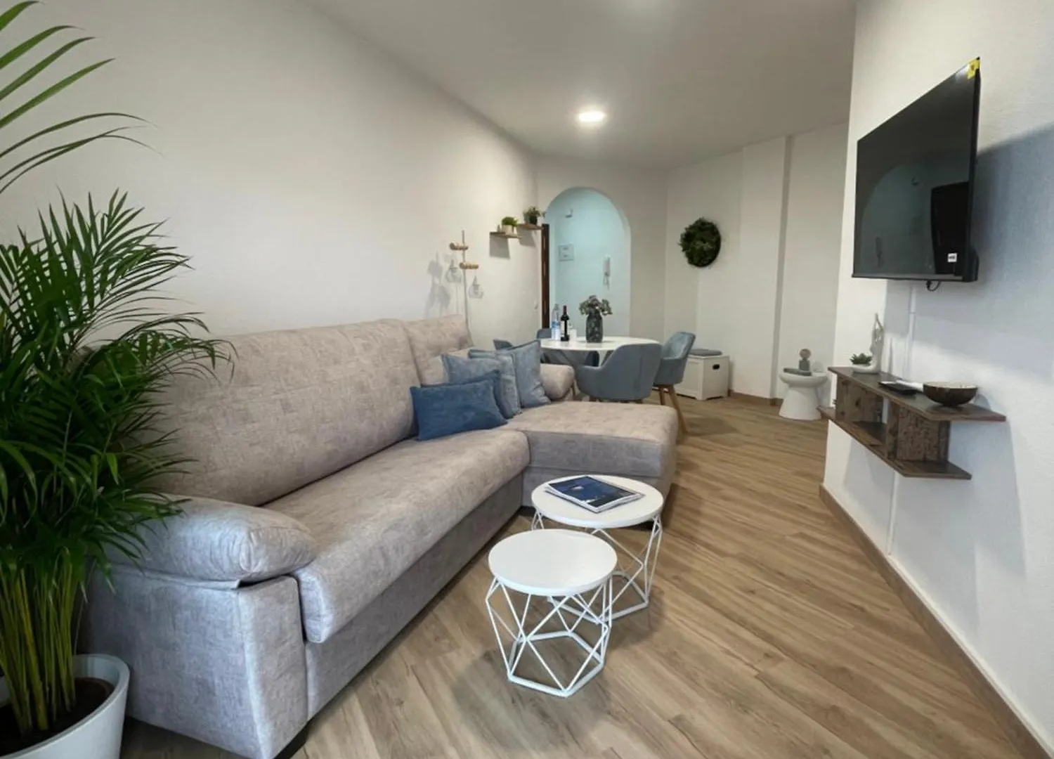 Carihuela Beach I By Holiday Homes Malaga Torremolinos